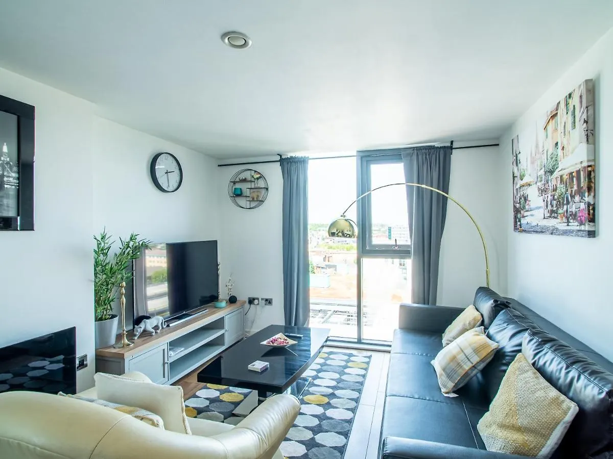 Exquisite 2-bedroom Apartment - City Centre Sheffield