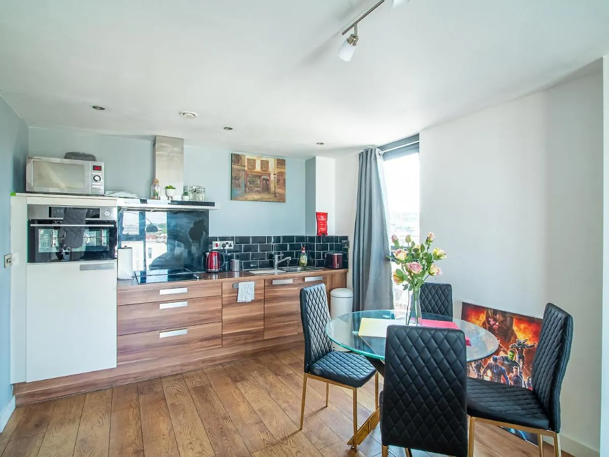 Exquisite 2-bedroom Apartment - City Centre Sheffield