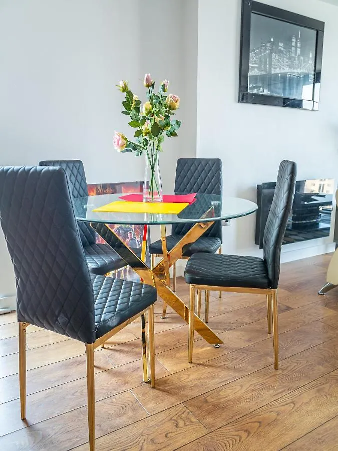 Exquisite 2-bedroom Apartment - City Centre Sheffield